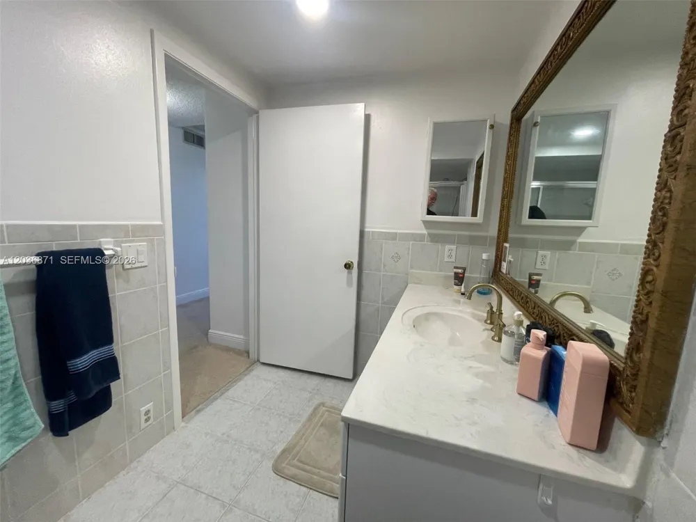 16300 Golf Club Rd #508 Weston, FL 33326
