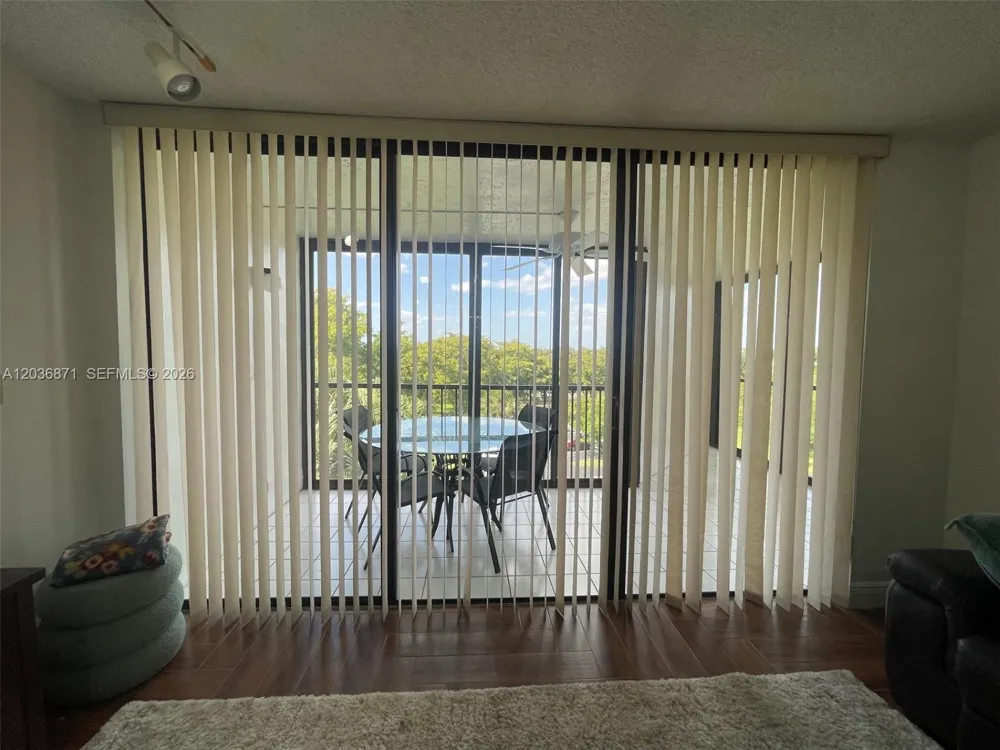 16300 Golf Club Rd #508 Weston, FL 33326