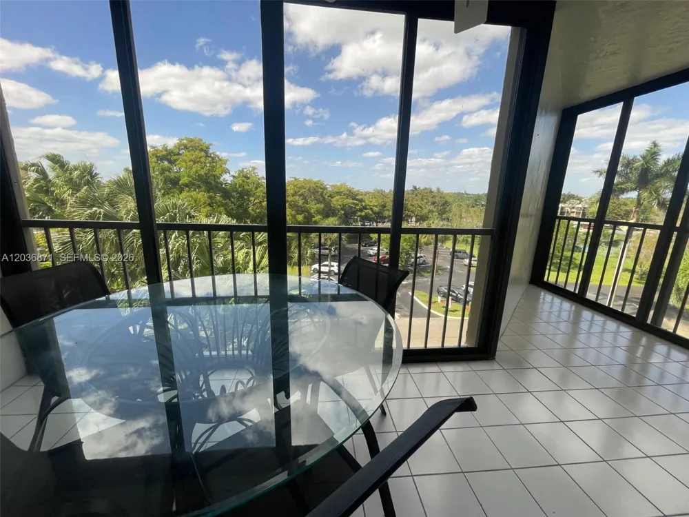 16300 Golf Club Rd #508 Weston, FL 33326