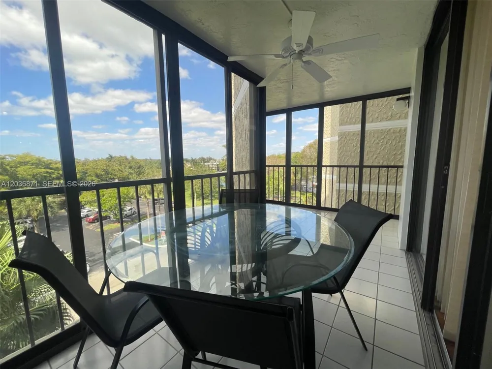 16300 Golf Club Rd #508 Weston, FL 33326
