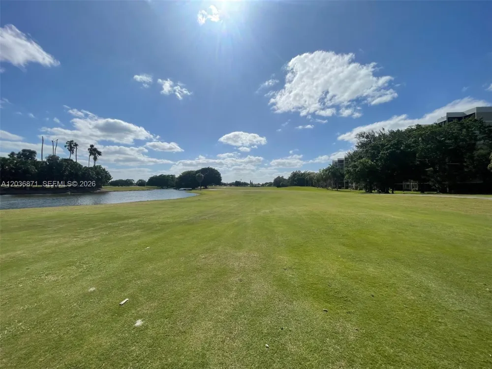 16300 Golf Club Rd #508 Weston, FL 33326