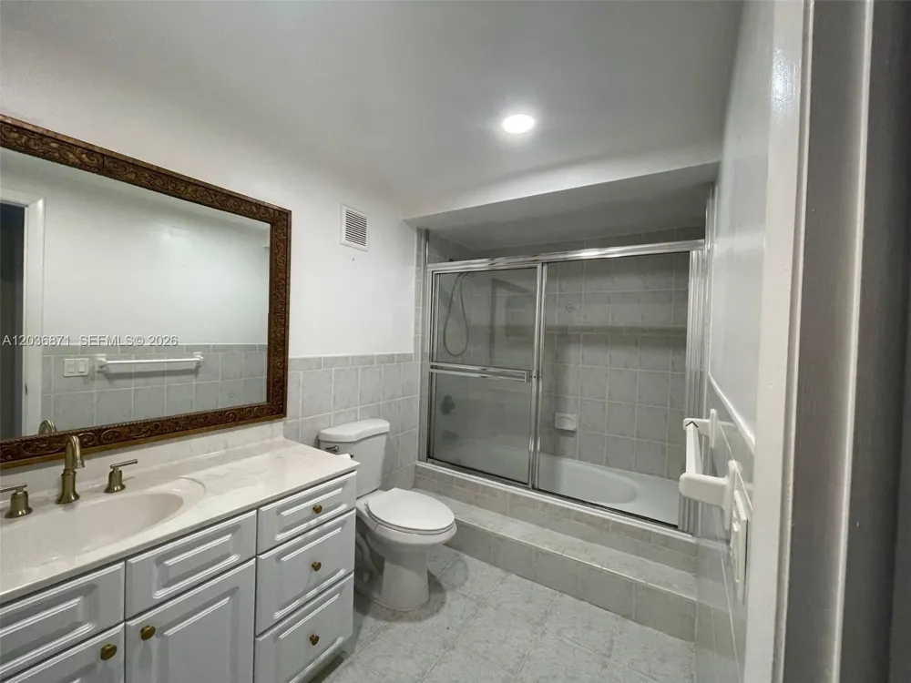 16300 Golf Club Rd #508 Weston, FL 33326