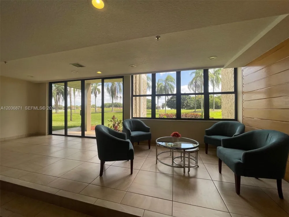 16300 Golf Club Rd #508 Weston, FL 33326