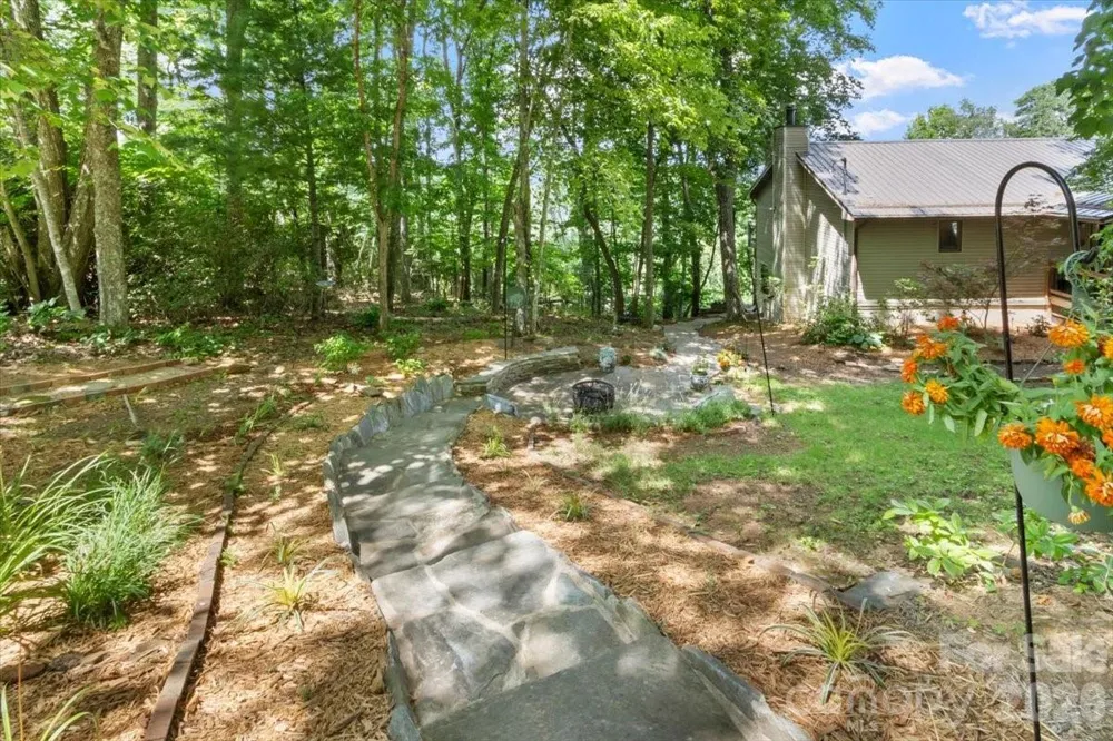 1355 Moonshine Mountain Road #32 Burnsville, NC 28714