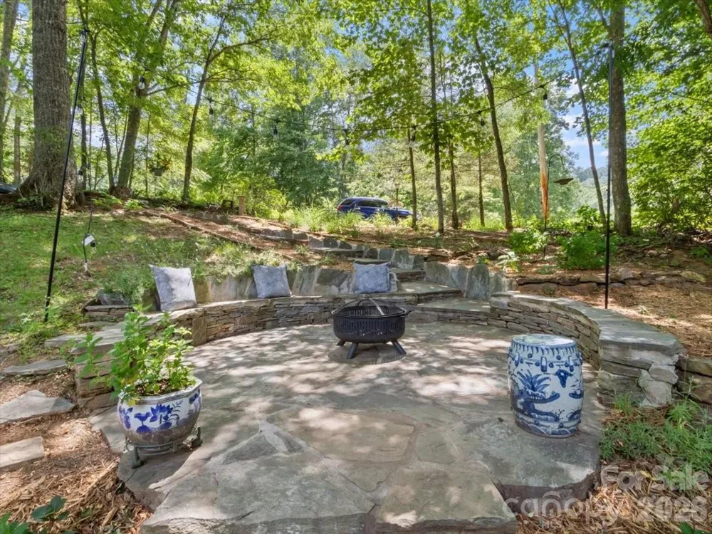 1355 Moonshine Mountain Road #32 Burnsville, NC 28714