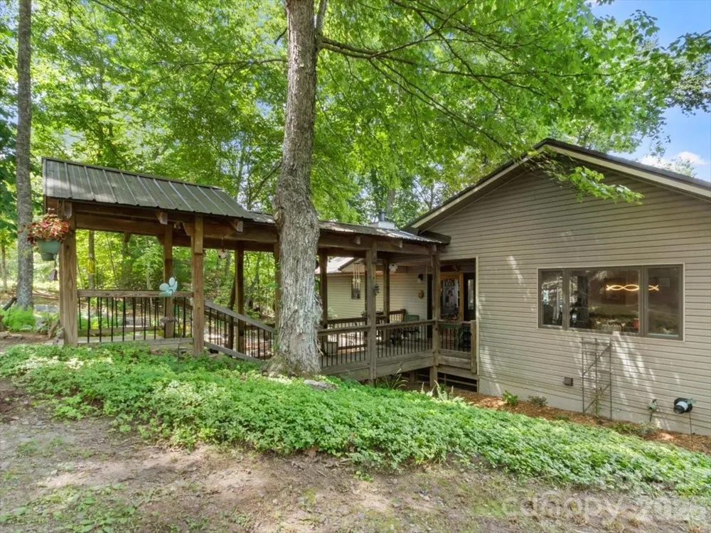 1355 Moonshine Mountain Road #32 Burnsville, NC 28714