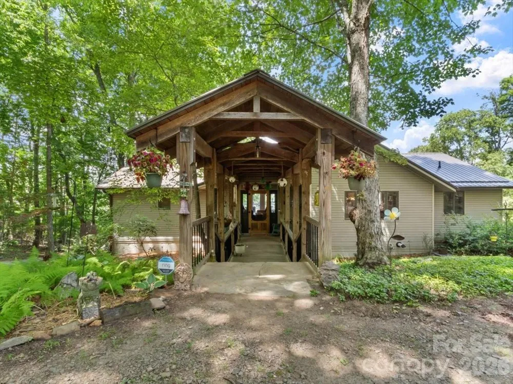 1355 Moonshine Mountain Road #32 Burnsville, NC 28714