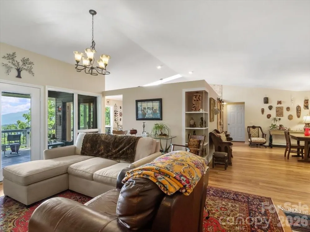 1355 Moonshine Mountain Road #32 Burnsville, NC 28714