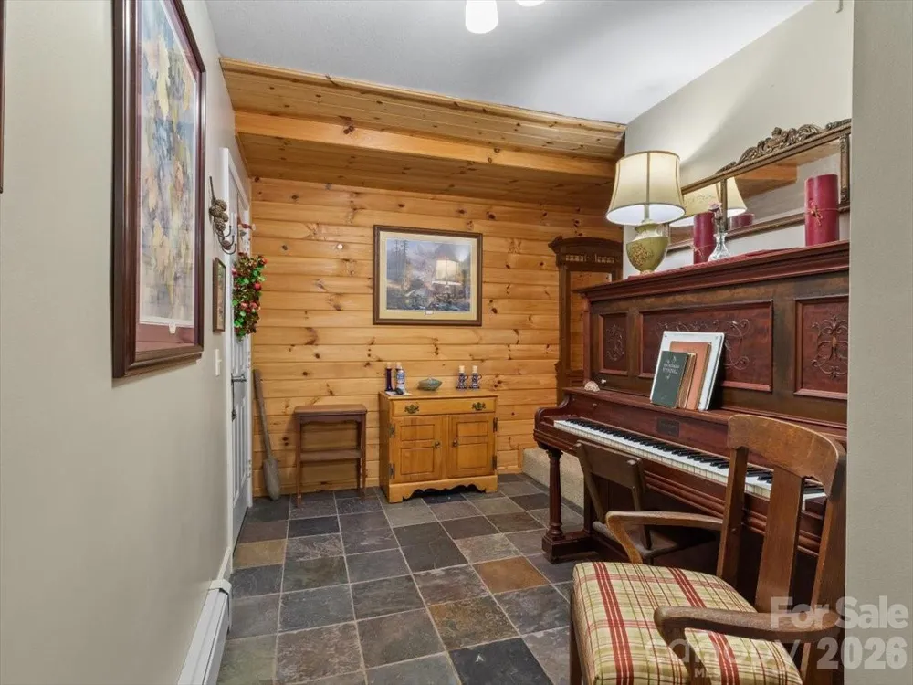 1355 Moonshine Mountain Road #32 Burnsville, NC 28714