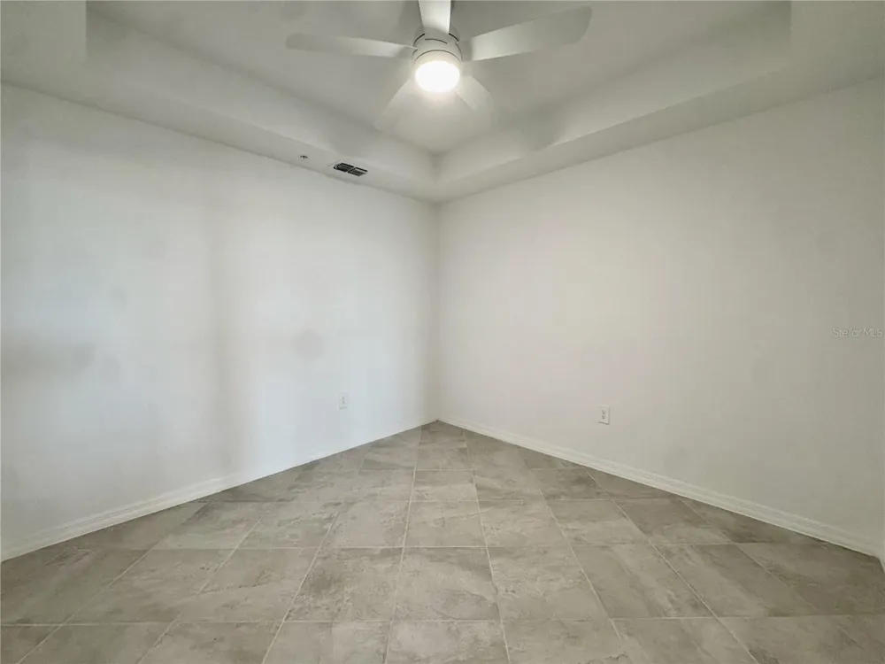 18923 SCALLOP LOOP #105 Lakewood Ranch, FL 34211
