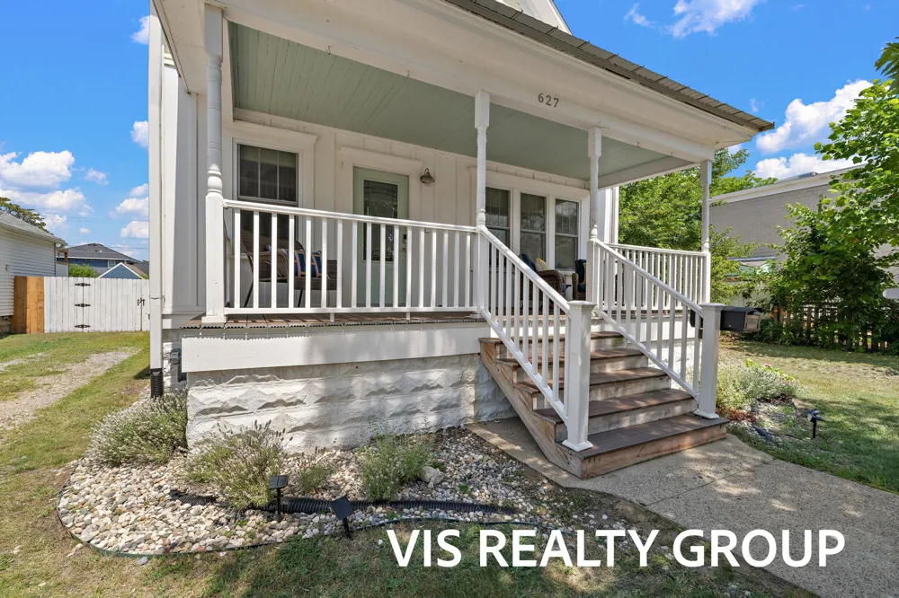 627 Fulton Avenue Grand Haven City, MI 49417