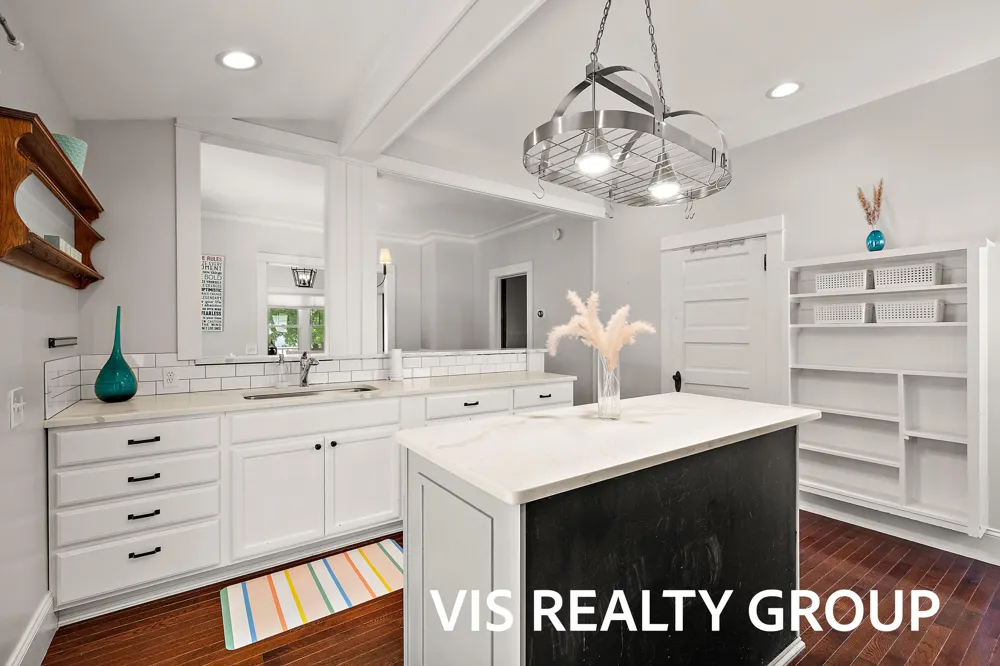 627 Fulton Avenue Grand Haven City, MI 49417