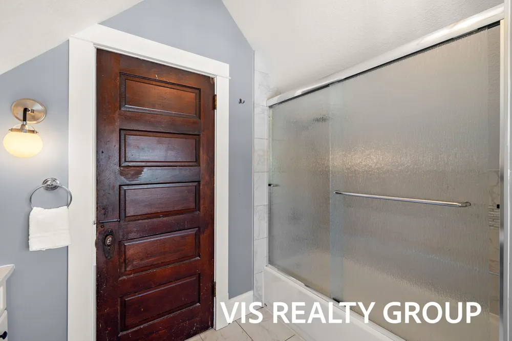 627 Fulton Avenue Grand Haven City, MI 49417