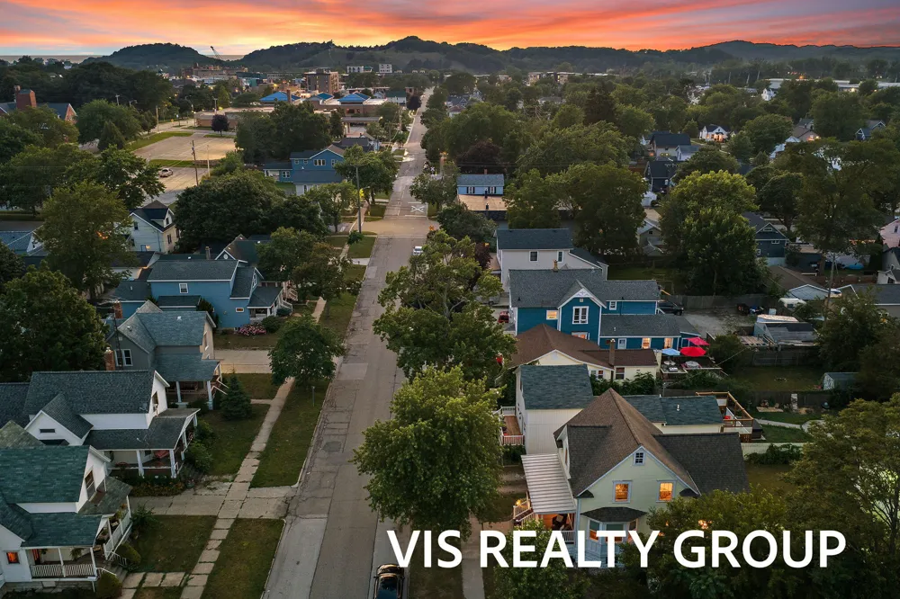 627 Fulton Avenue Grand Haven City, MI 49417