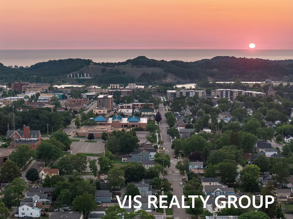 627 Fulton Avenue Grand Haven City, MI 49417