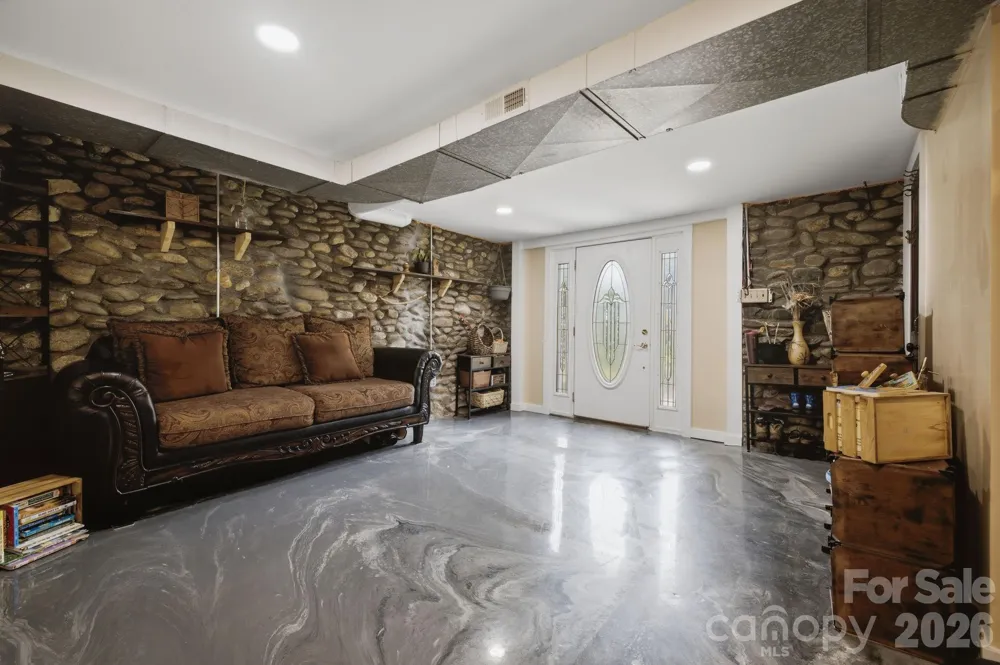 108 Patton Avenue Canton, NC 28716