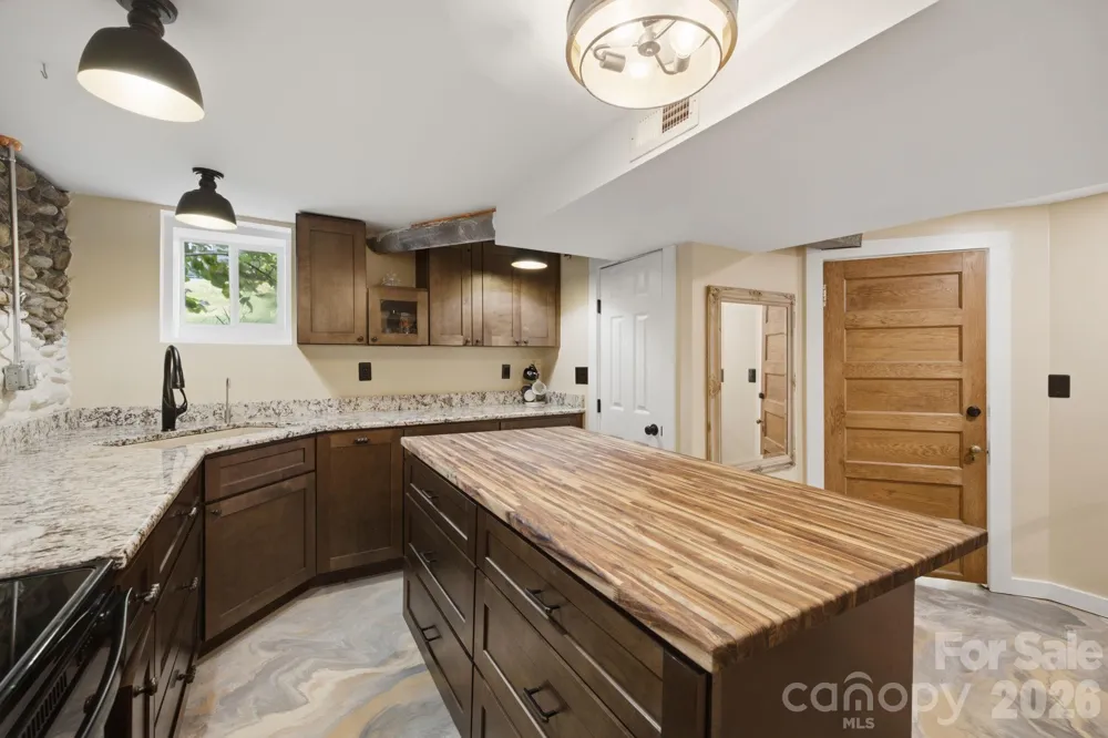 108 Patton Avenue Canton, NC 28716