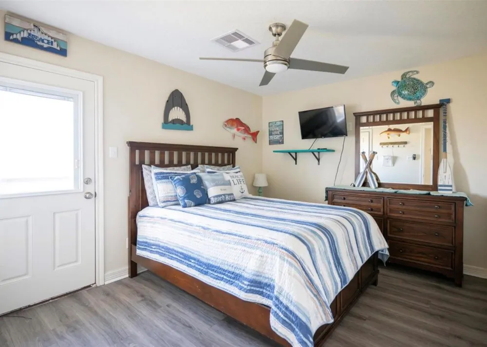 12919 Coronado Drive Freeport, TX 77541