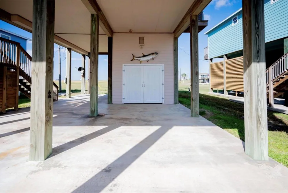 12919 Coronado Drive Freeport, TX 77541