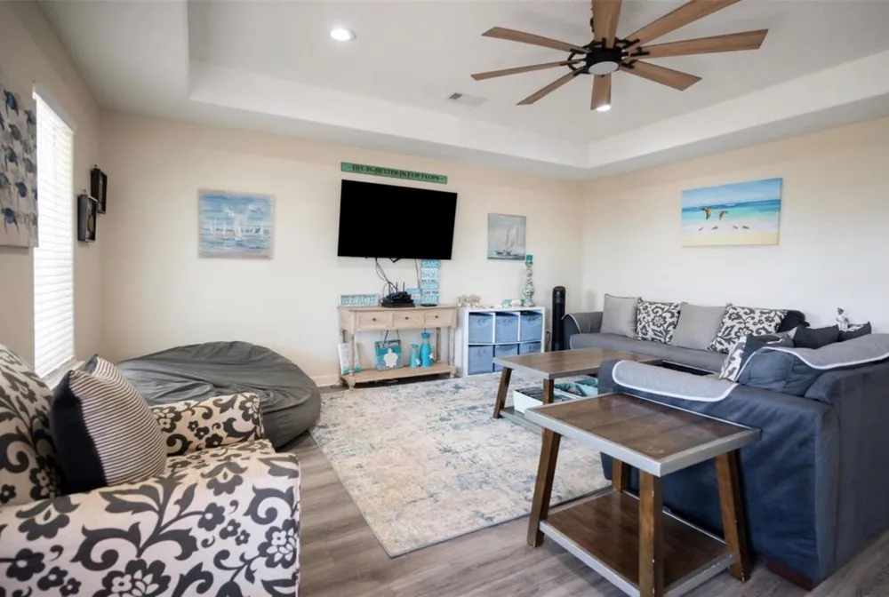 12919 Coronado Drive Freeport, TX 77541