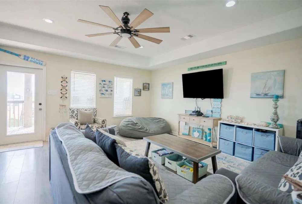 12919 Coronado Drive Freeport, TX 77541