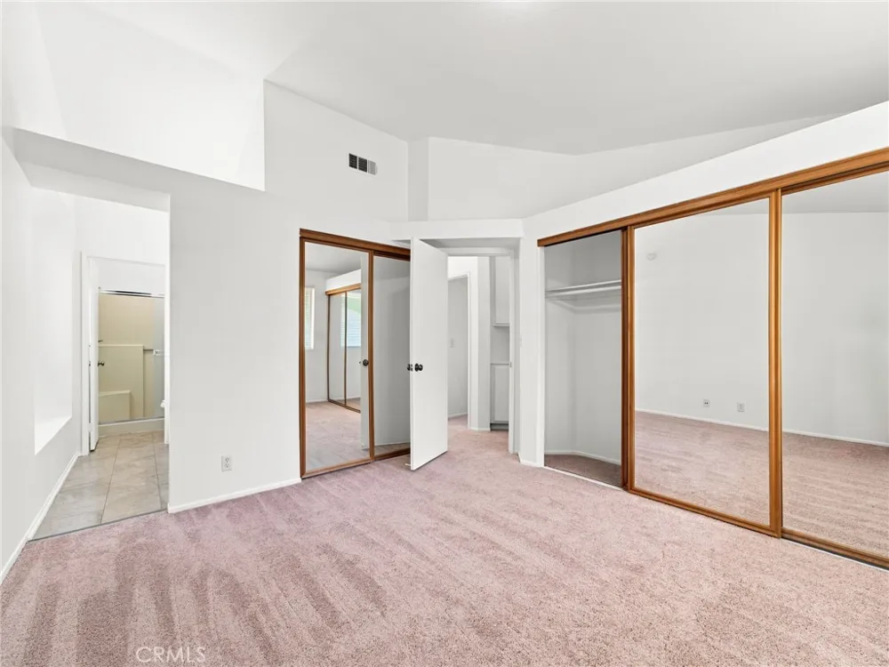 28525 Sugar Pine Way Saugus, CA 91390
