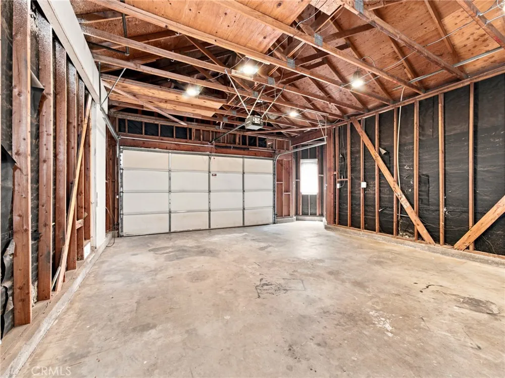 28525 Sugar Pine Way Saugus, CA 91390