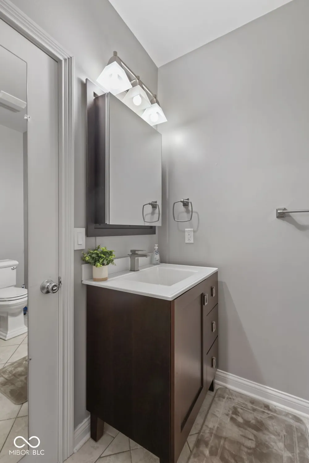 932 Broadway Street #1 Indianapolis, IN 46202