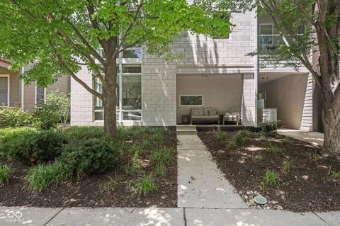 932 Broadway Street #1