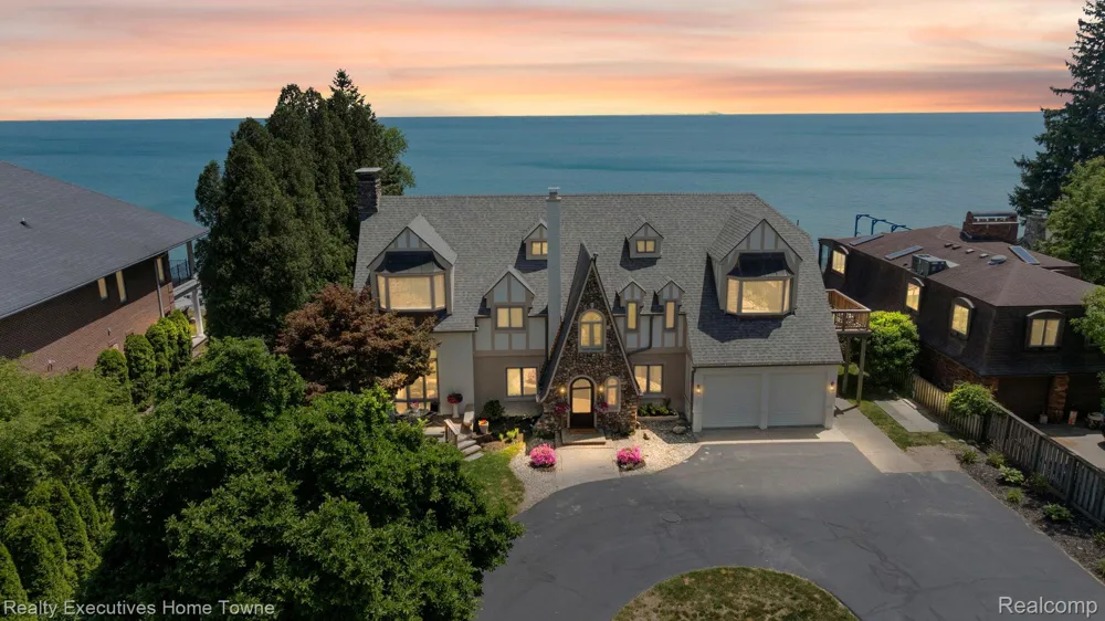8308 Lakeshore Burtchville Township, MI 48059