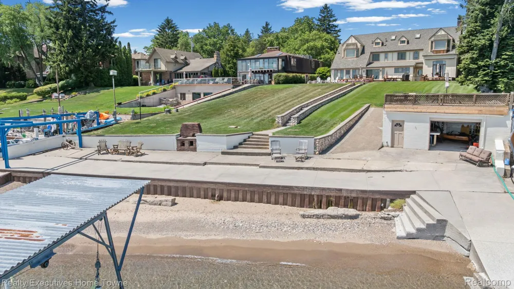 8308 Lakeshore Burtchville Township, MI 48059