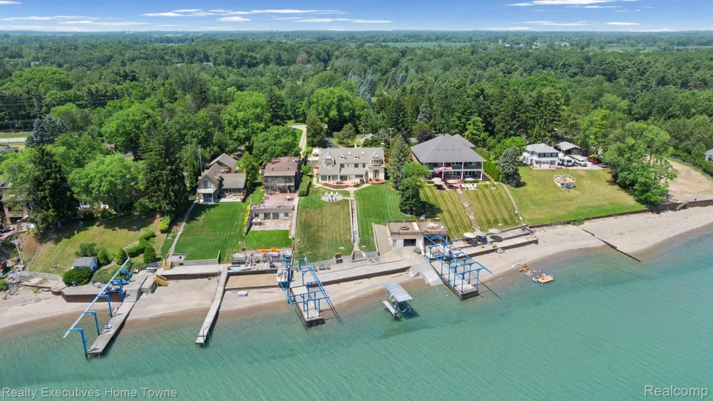 8308 Lakeshore Burtchville Township, MI 48059