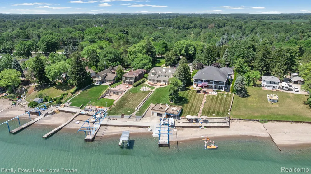 8308 Lakeshore Burtchville Township, MI 48059
