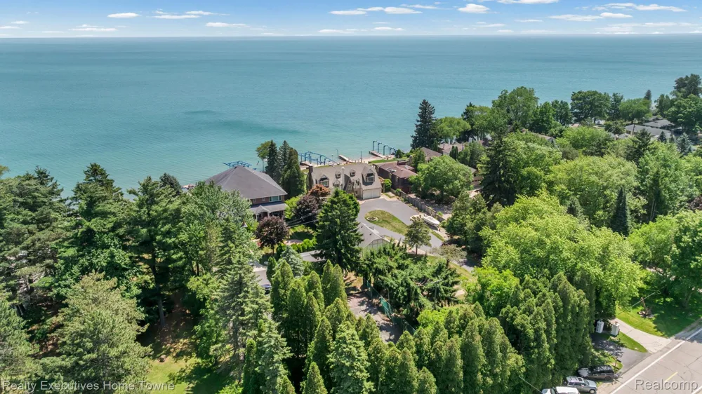 8308 Lakeshore Burtchville Township, MI 48059