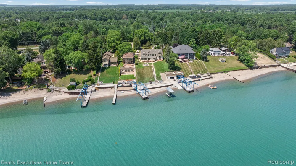 8308 Lakeshore Burtchville Township, MI 48059