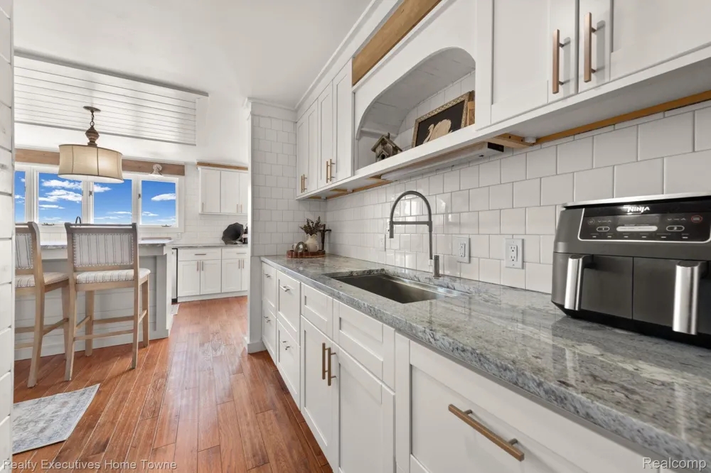 8308 Lakeshore Burtchville Township, MI 48059