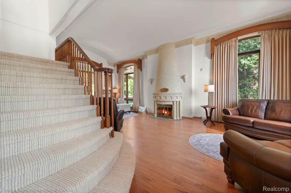8308 Lakeshore Burtchville Township, MI 48059