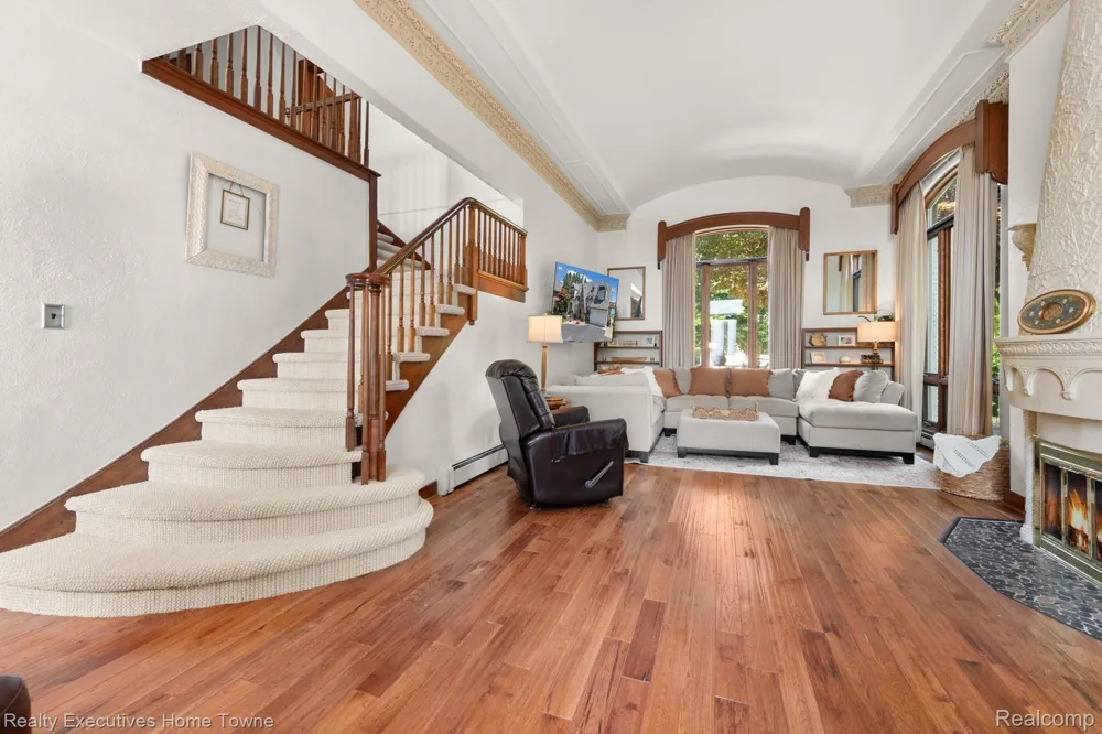8308 Lakeshore Burtchville Township, MI 48059