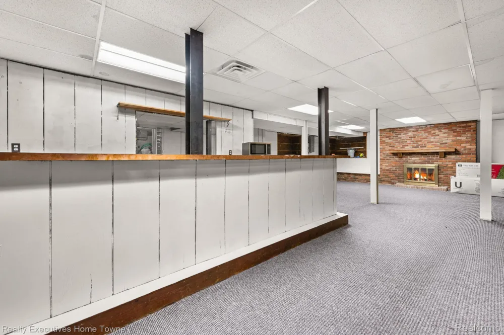 8308 Lakeshore Burtchville Township, MI 48059