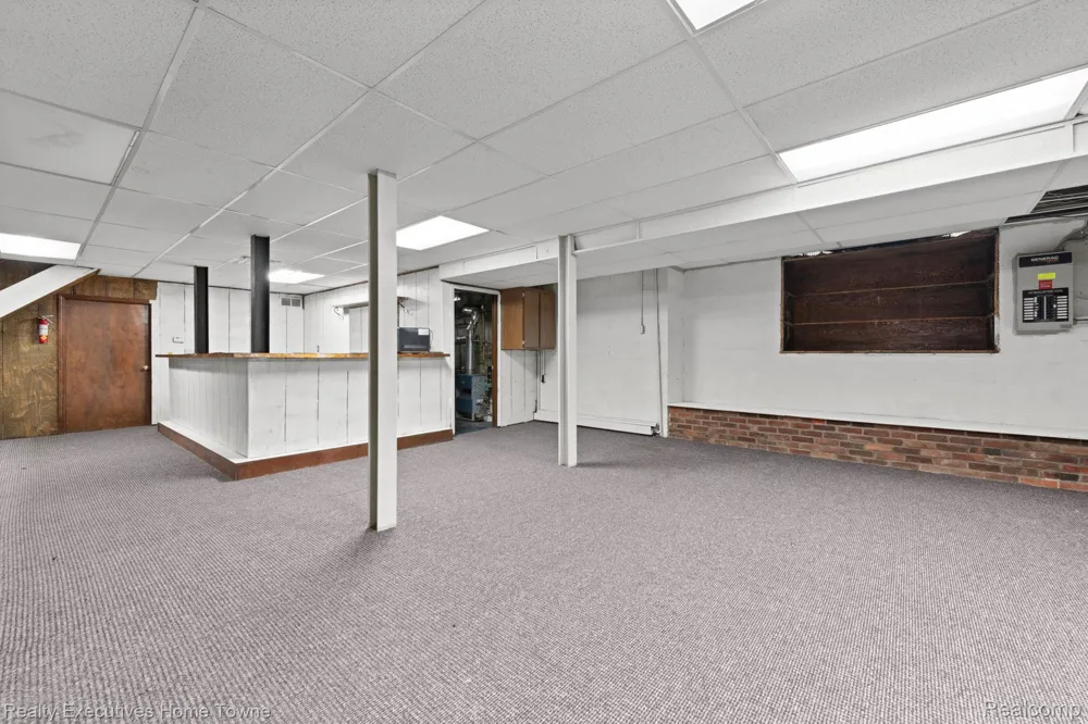 8308 Lakeshore Burtchville Township, MI 48059