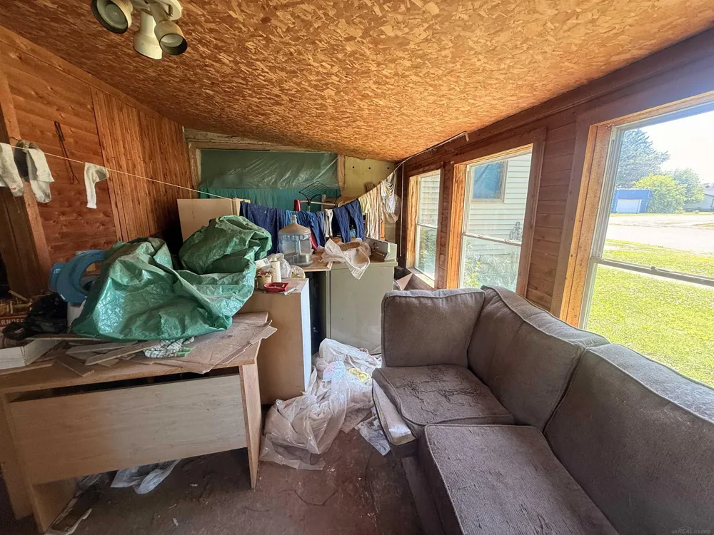 304 W Elba Street Perrinton Village, MI 48871