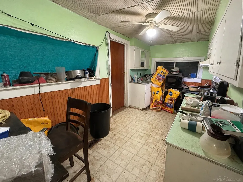 304 W Elba Street Perrinton Village, MI 48871