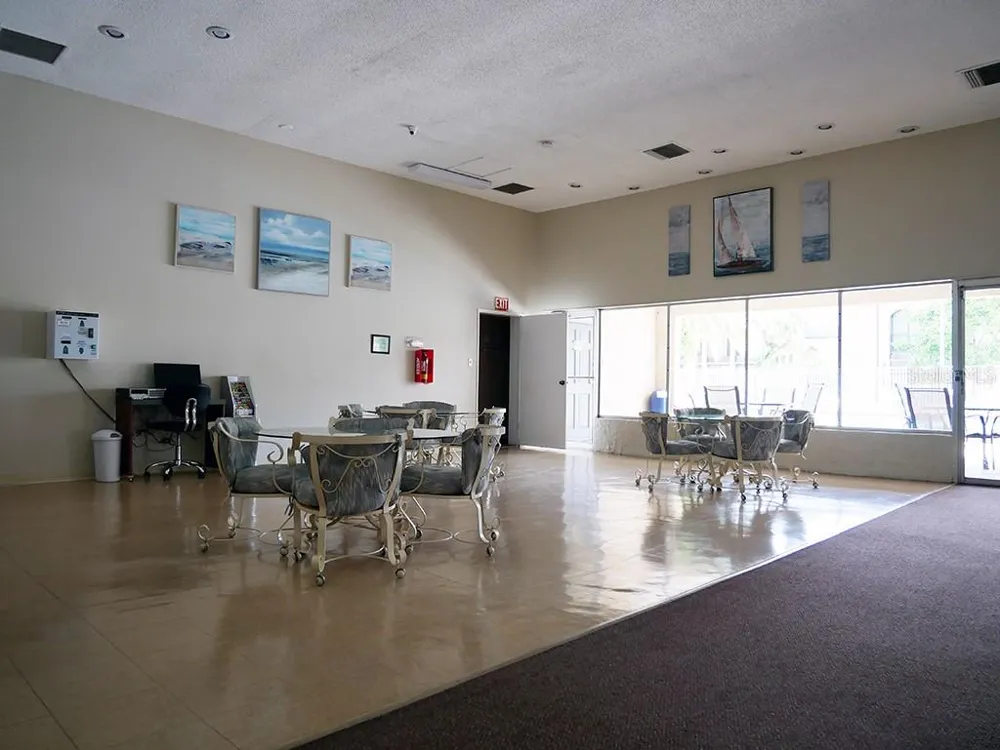 7701 STARKEY ROAD #316 Seminole, FL 33777