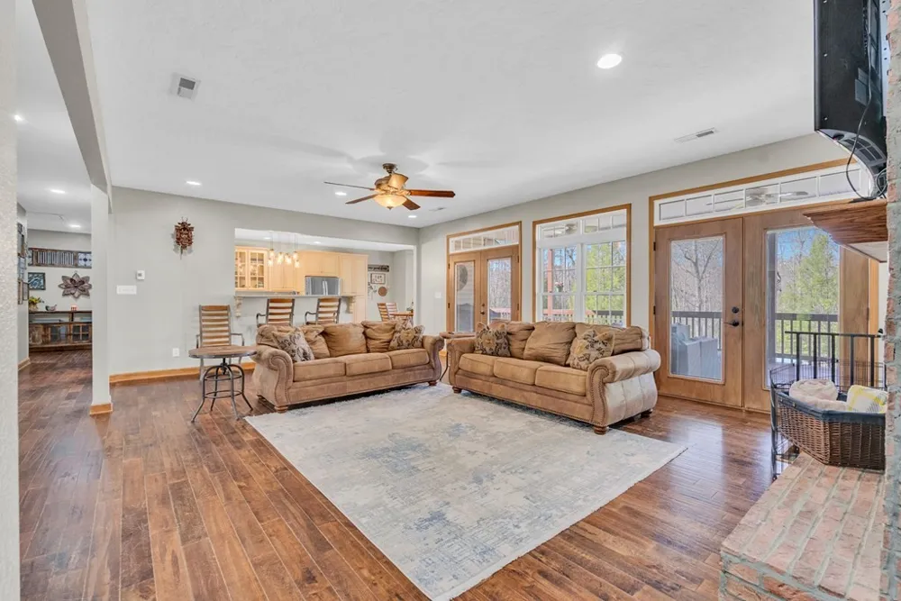 700 Falls Rd Monterey, TN 38574