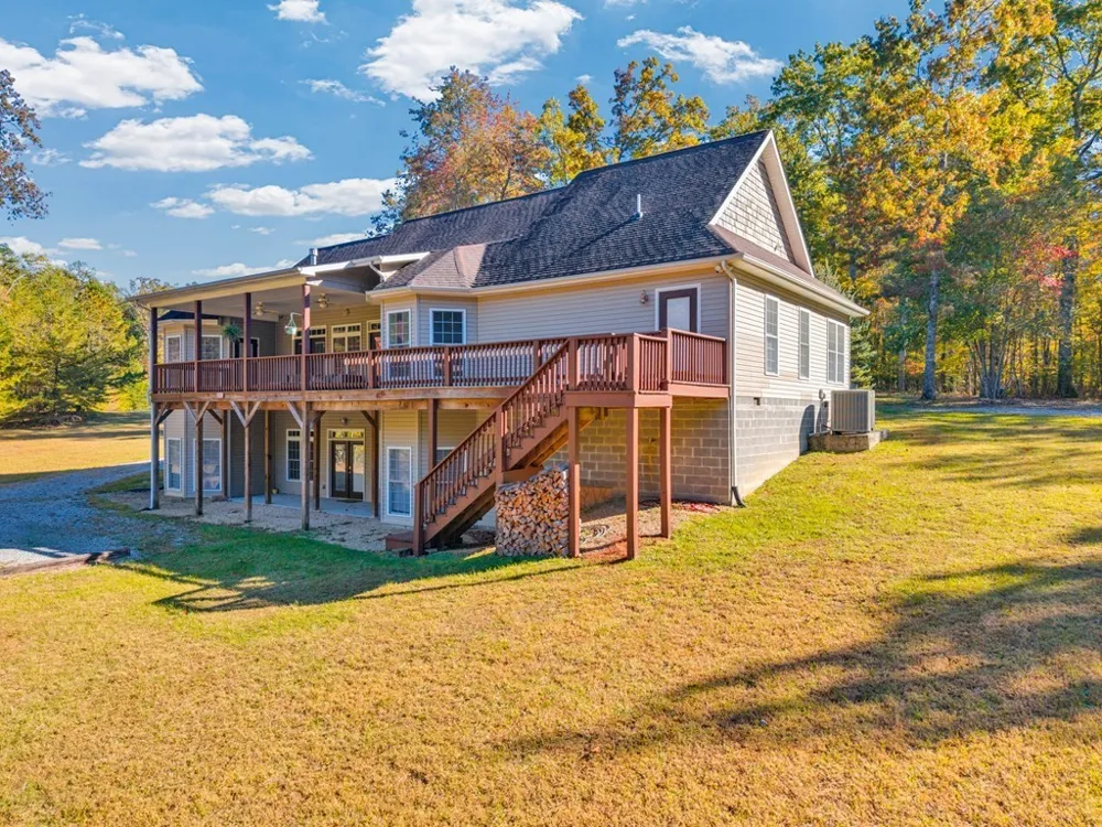 700 Falls Rd Monterey, TN 38574