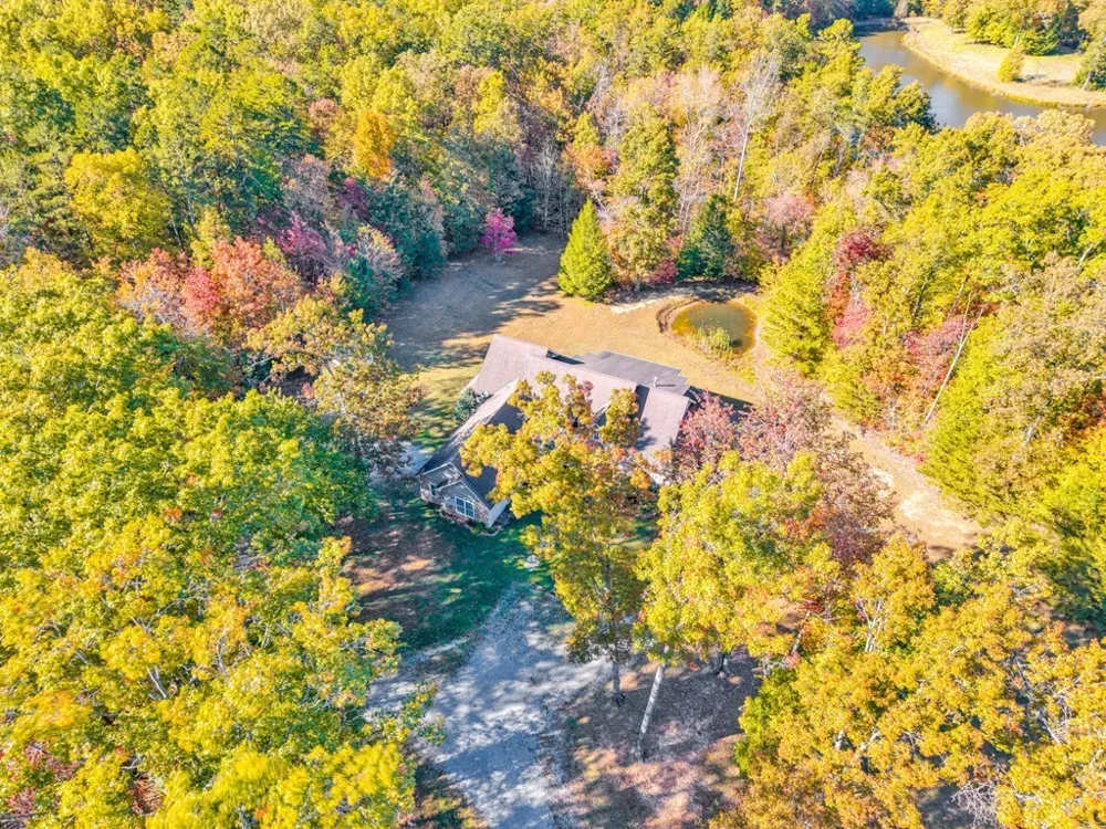 700 Falls Rd Monterey, TN 38574