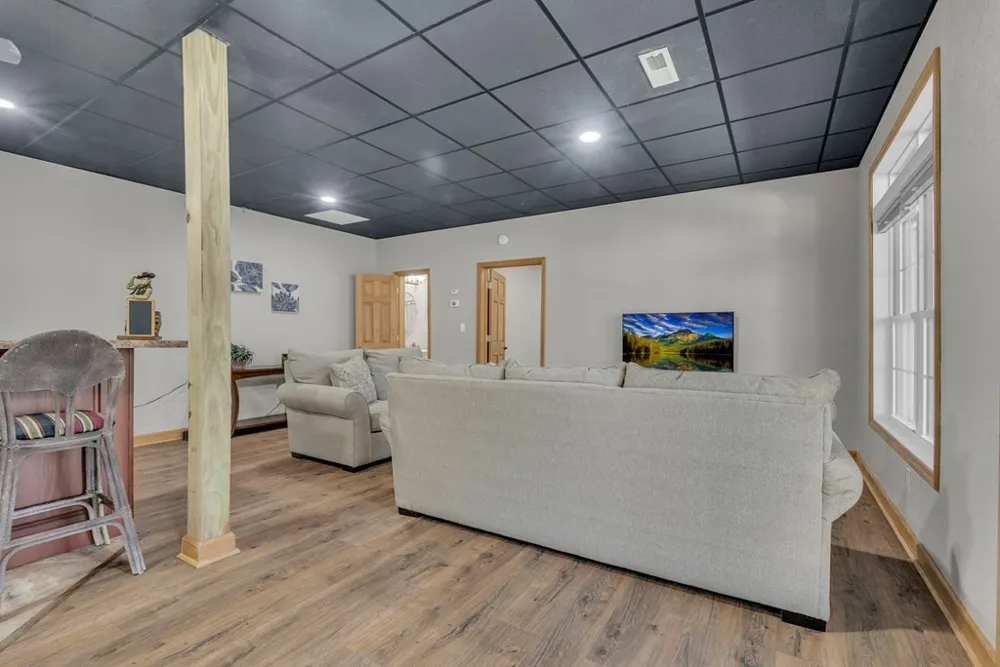 700 Falls Rd Monterey, TN 38574