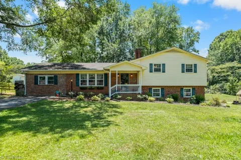 160 Pinelawn Drive