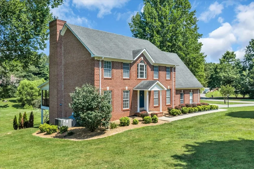 141 W Laurel Ave McMinnville, TN 37110