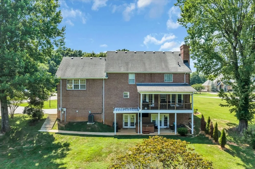 141 W Laurel Ave McMinnville, TN 37110